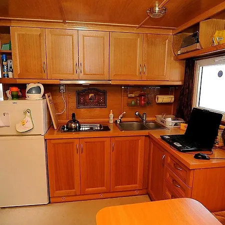 船屋 Houseboat Mazury Frajda