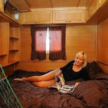 Botel Houseboat Mazury Frajda Giżycko