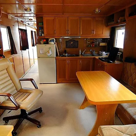 Botel Houseboat Mazury Frajda *