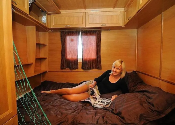 Botel Houseboat Mazury Frajda Giżycko